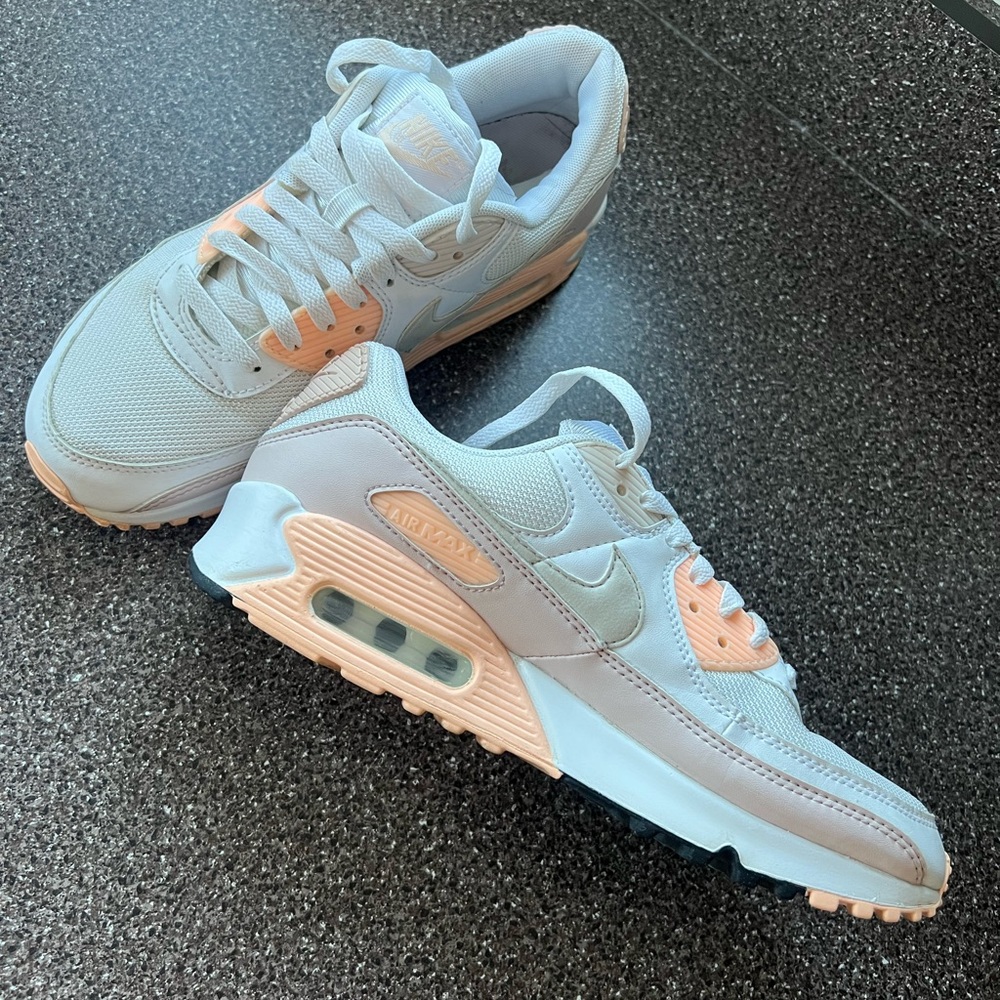 Women’s Air Max 90